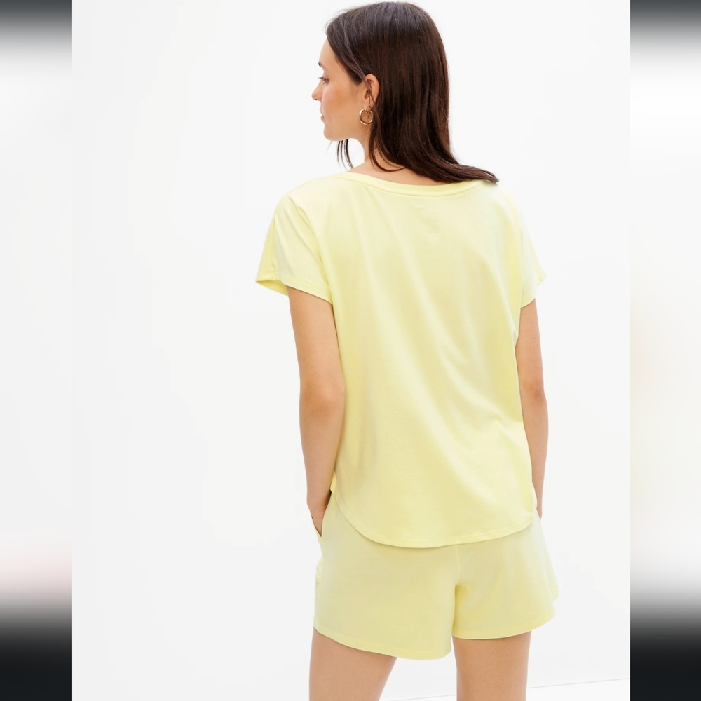 NWT GapFit Brushed Tech Jersey T-Shirt - Picture 3 of 7